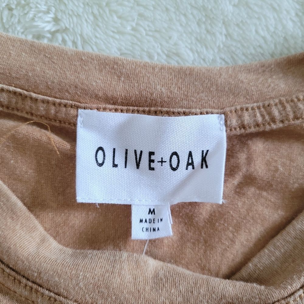 Olive + Oak Pale Rust Colored Top - NWT - Picture 4 of 11